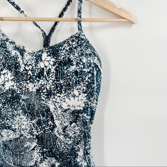 Lululemon power Y tank Luon size 2 - Picture 6 of 9